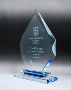 1343-1: Aquamarine Glass-Arrow.