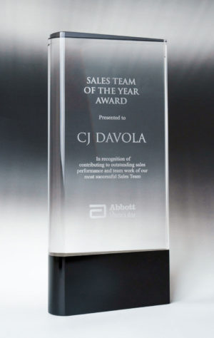 1377ABK: Crystal-Vertical Curved Block with Coloured Plinth