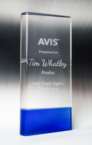 1377ABU: Crystal-Vertical Curved Block with Coloured Plinth